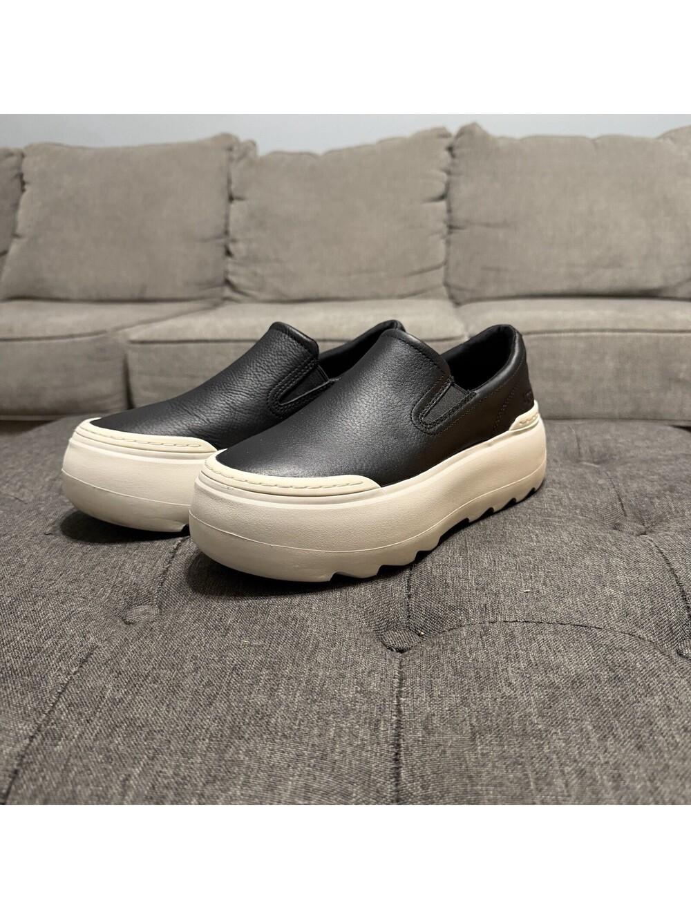 UGG Marin Mega Slip On Platform Womens 7 Black Leather Used